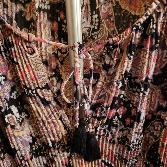 Penningtons Multicolor Paisley Tunic Top - Picture 5 of 8